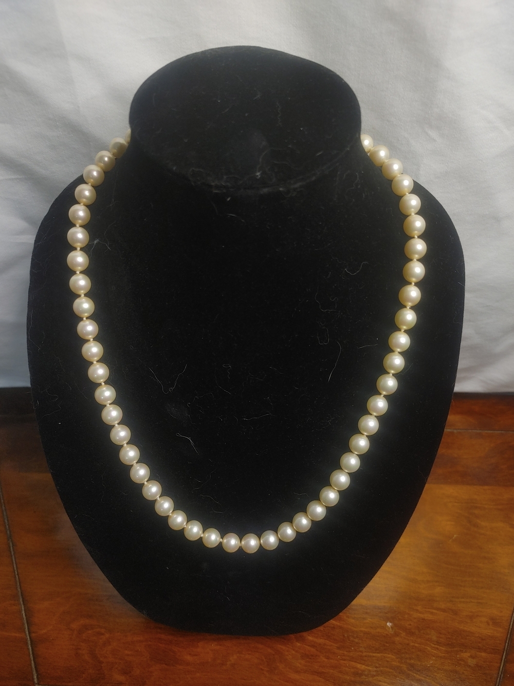 Classic Signed Majorica Cream 7mm Hand Knotted Pearl Strand 12" Necklace